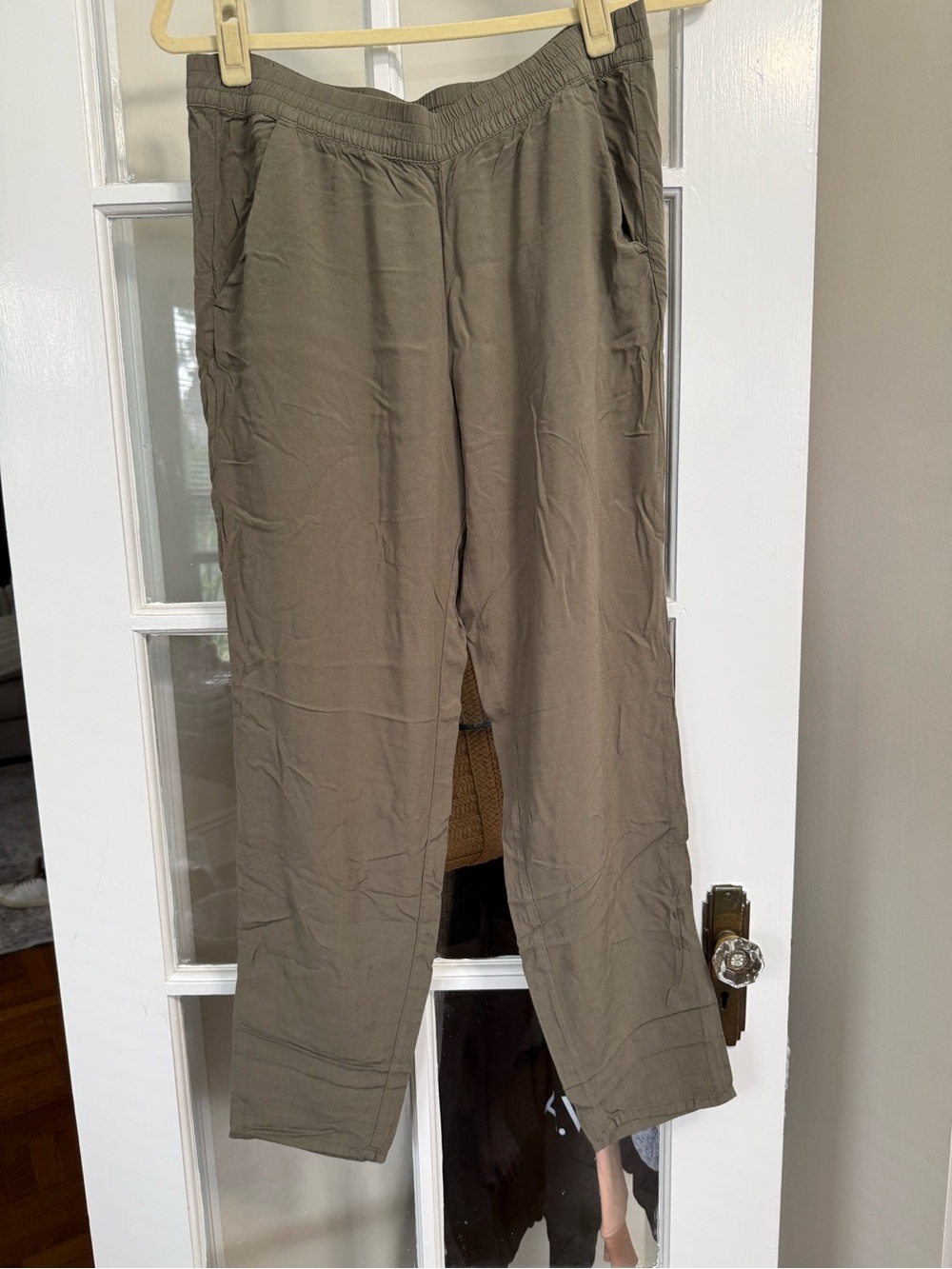 H&M Olive Green Elastic-Waist Ankle Pants